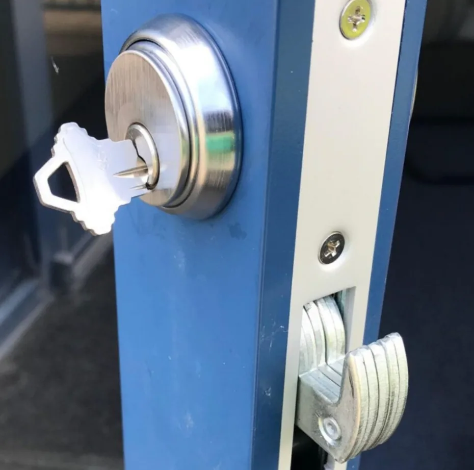 Rekeying a Schlage cylinder using a pinning kit on a Port St. Lucie service call